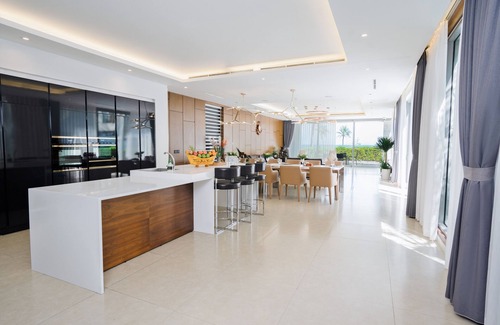 Ngu Hanh Son Villa | Da Nang Beachfront Luxury Villa for Vacation