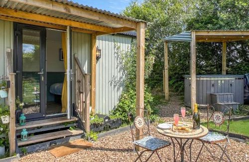 South Molton Cabin | Daisy Shepherds Hut