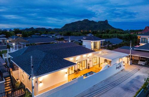 Kao Yai Villa | Daisy Villa