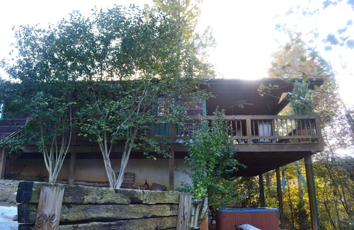 Byrdstown House | Dale Hollow Lake Paradise - Family Friendly, Pet Friendly, Party Ready!