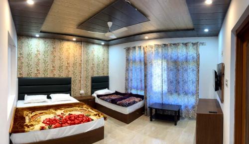 Srinagar Hotel | Damir Palace