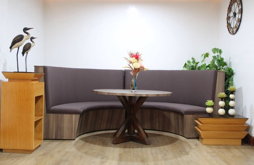 Angeles City Hotel | Dancenter Boss Hotel Near Clark International Airport