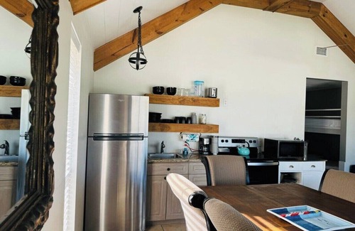 Fort Walton Beach - Destin Cottage | Dancing Dolphin! A walk to the beach! UNIT A