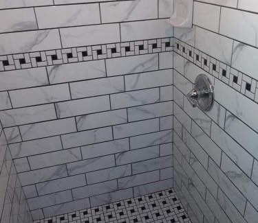 Middletown House | Dangles Short Stays