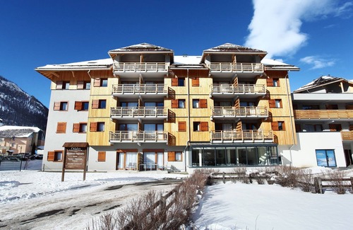 La Salle-les-Alpes Condo | Dans les Montagnes | Wi-Fi Gratuit + Accès Piscine