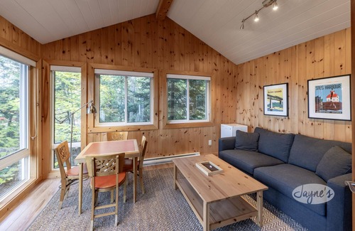 Seguin Cottage | Darling 3 bed 2 bath cottage on Lake Joseph with Bunkie! NW Exposure! Boathouse