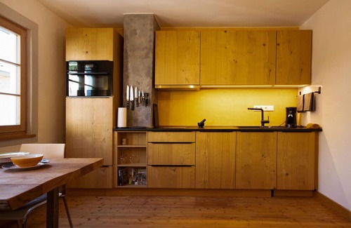 Merl House | Das »haus in Spay«, Fachwerkhaus und Ferienidyll in Zell a. d. Mosel