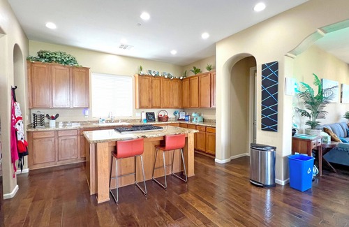 Palm Valley House | Daydream Oasis, Luxury resort w/stunning views, pool, games & more!