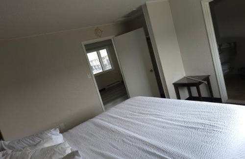 Port Huron Hotel | Days Inn and Suites by Wyndham Port Huron
