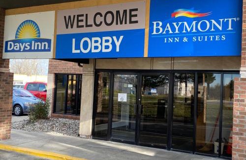 Flint Hotel | Days Inn by Wyndham Flint/Bishop International Airport