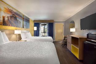 Downtown Hotel | Days Inn by Wyndham Pensacola - Historic Downtown