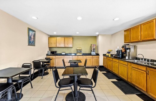 Tucson Hotel | Days Inn by Wyndham Tucson Airport