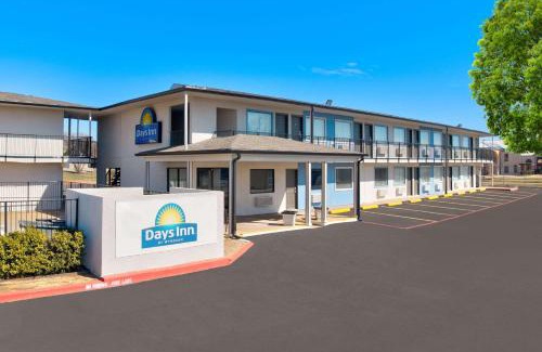 Wichita Falls Hotel | Days Inn by Wyndham Wichita Falls