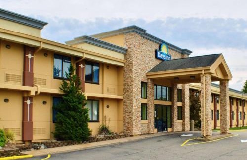 Wayne Hotel | Days Inn by Wyndham Wayne