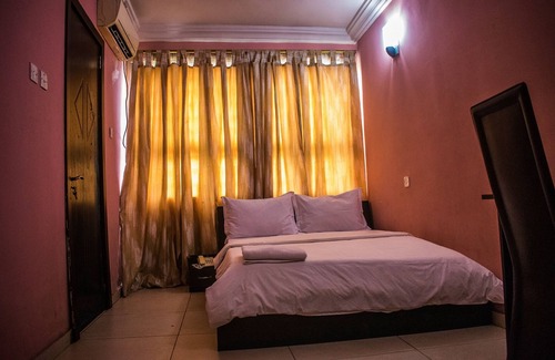 Mushin Hotel | DBI Guest House