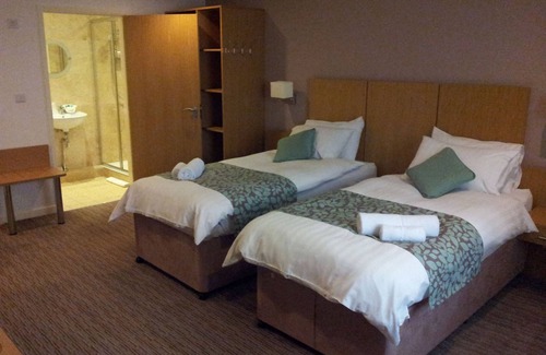 Aylburton Hotel | DeanGate Motel