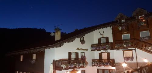 Moena Hotel | Debra Park Hotel