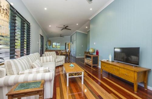 Arcadia House | Debs Shed