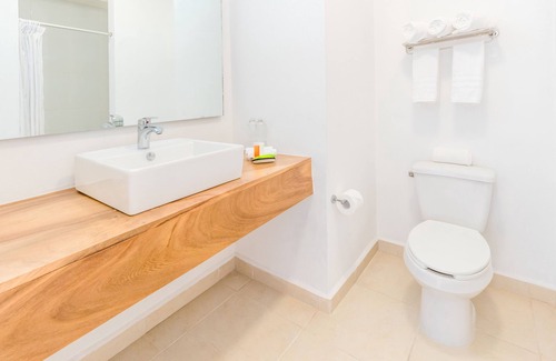 Rincon de Guayabitos Hotel | Decameron La Marina Guayabitos, Ramada All Inclusive Resort