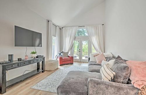 Grants Pass House | Deck and River Views Family Home in Grants Pass