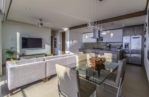 Amapas Condo | DECK JACUZZI| AMAPAS 353| BLOCK 2 BEACH| ROOFPOOL| GYM| LOS MUEURTOS BEACH