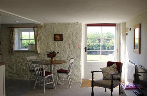 Hereford Apartment | Dee's Cottage at Brinsop