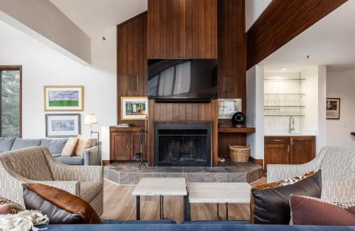 Deer Valley House | Deer Valley Little Belle Ultimate Ski Getaway, Sleeps 14, Luxury Design, Private Hot Tub,