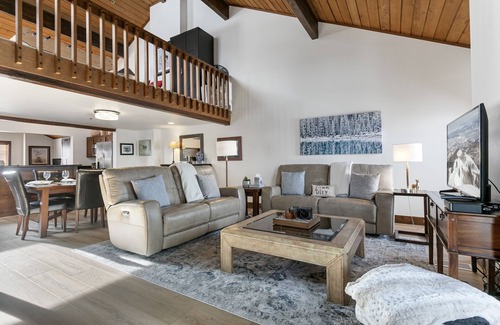 Deer Valley House | Deer Valley Luxury Ski Out Chalet. New floors, fresh paint inside & out, etc.