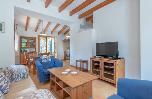 Deia House | Deia semi-detached house .Sunny location near paths to the sea or the village.