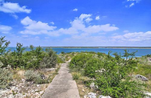 Amistad National Recreational Area House | Del Rio Home with Lake Access and Boat Storage!