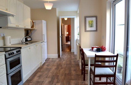 Bampton Apartment | Delightful cozy Devon home, near shops, pub, country walks and beautiful Exmoor