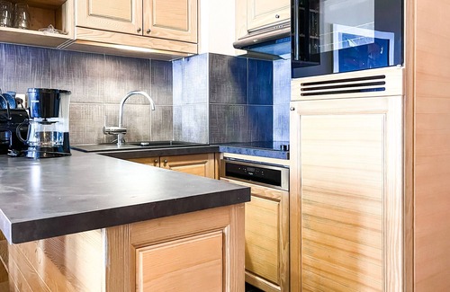 Flaine Apartment | Delightful South facing 2-bed apartment with fireplace