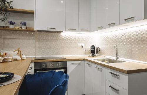 Katerini Apartment | DELTA-Central Elegant Apartment by Optimum Link