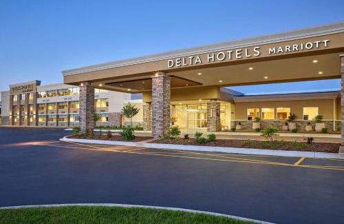 Willowbrook Hotel | Delta Hotels by Marriott Chicago Willowbrook