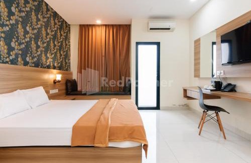 Karang Bolong Hotel | Deluma Hotel Syariah RedPartner