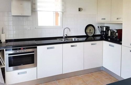 Vasles Villa | Deluxe 2-bathroom detached villa sleeps 8