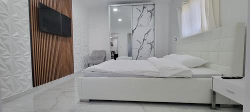 Ramat Gan Apartment | Deluxe Apartment in Ramat Gan Next to Sheba Hospital