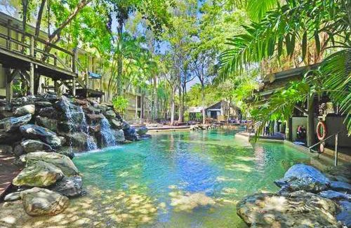 Port Douglas Apartment | Deluxe Private Apartment- In Ramada Resort - Full Kitchen -