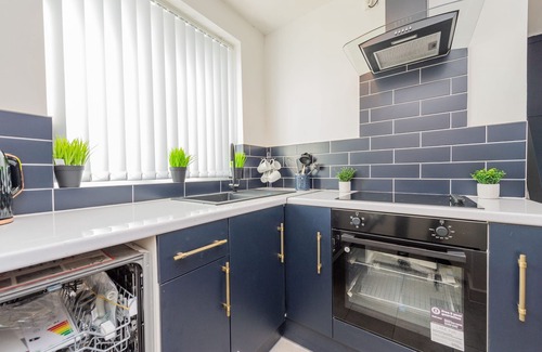 Heswall Apartment | Deluxe Studio Annexe - En-Suite Shower - Heswall