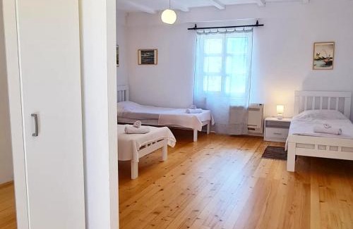 Karuc Bed & Breakfast | Dembelija Rooms
