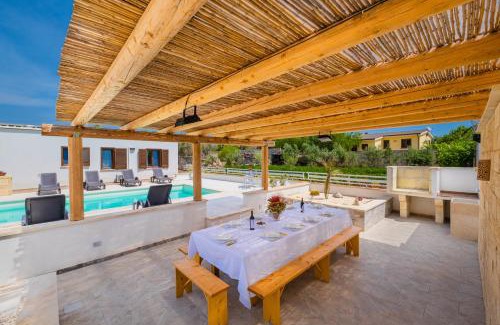 Specchia Apartment | Dependance Specchia with Pool