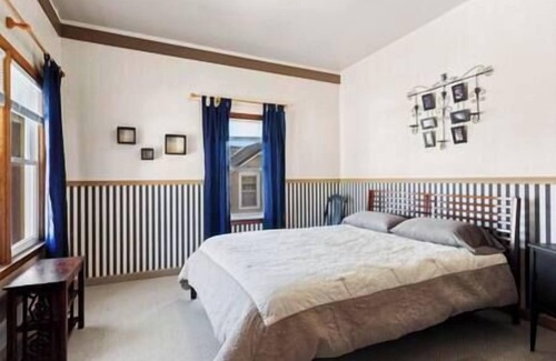 Elkader Apartment | Depot Suite