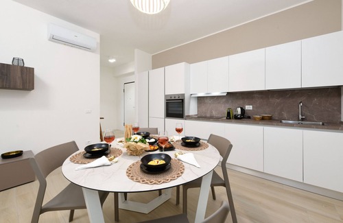 Desenzano del Garda Apartment | DesenzanoLoft Elegance