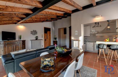 Rivoltella Apartment | DesenzanoLoft Official Partner Homes & Villas by Marriott Bonvoy - SWAROVSKI Family apartment with pool