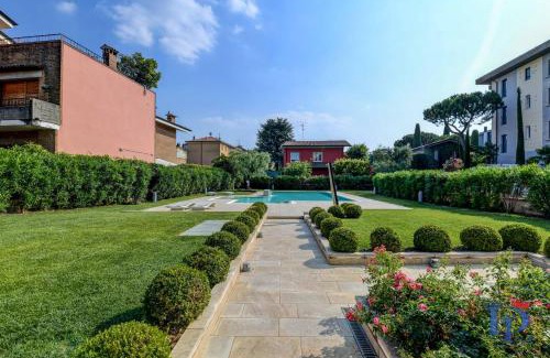 Desenzano del Garda Apartment | DesenzanoLoft Official Partner Homes & Villas by Marriott Bonvoy - Oscar Luxury Suite