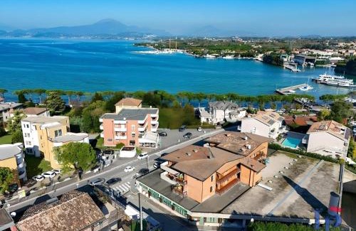 Peschiera del Garda Apartment | DesenzanoLoft Official Partner Homes & Villas by Marriott Bonvoy - Peschiera Fantasy Apartment's