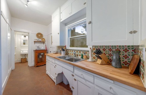West University House | Desert Bloom /1 BR 1 BA/Blocks from U of A