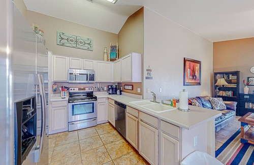 Apache Junction House | Desert charmer with enclosed yard, heated pool, smart TVs, W/D, & full kitchen