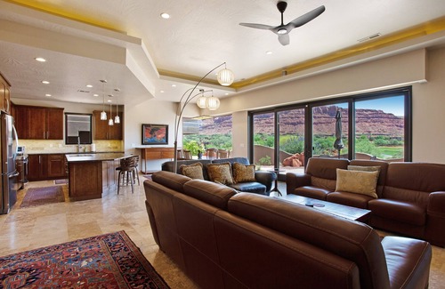 St. George House | Desert retreat with great red rock views & patios - near Snow Canyon