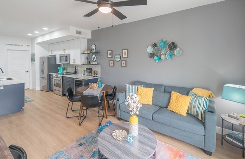 Desert View Village Condo | Desert Ridge | Pool + Gym + Dining + Shopping